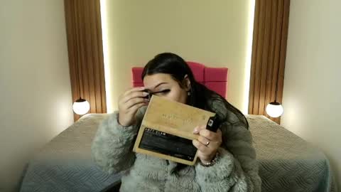 I V O N N E R O S S online show from April 21, 11:50 am