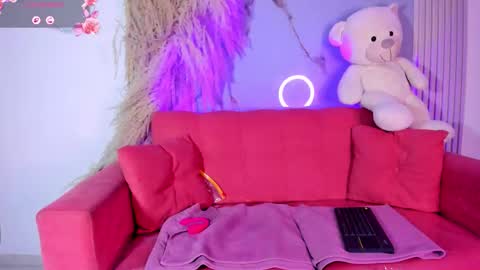 ivonymiller online show from November 24, 10:45 pm