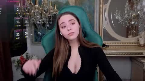 ivorywood_ online show from November 21, 2:52 pm