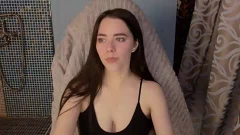 ivorywood_ online show from July 5, 6:24 pm