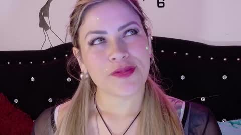 Snapshot of ivy__taylorr chatting on September 10, 2:55 am Diana Rojas online show from September 10, 2:55 am