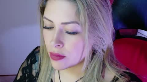 Diana Rojas  online show from November 13, 11:15 pm