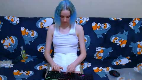 ivy_cuttee online show from May 31, 4:02 pm