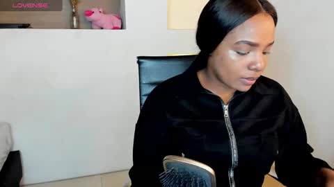 Snapshot of ivybliss8 chatting on February 13, 12:00 pm i v y b l i s s online show from February 13, 12:00 pm