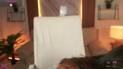 Ivy Grabes online show from February 13, 7:59 pm