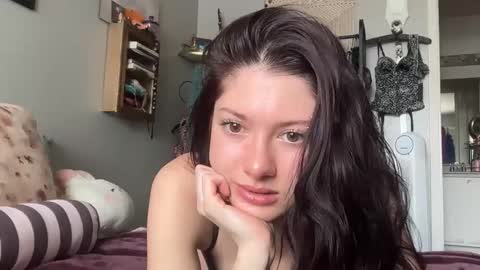 Ivy online show from February 12, 8:10 pm