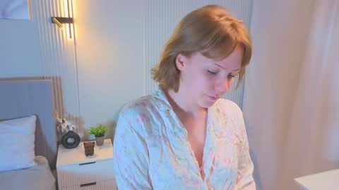 Ivy online show from May 28, 6:11 am