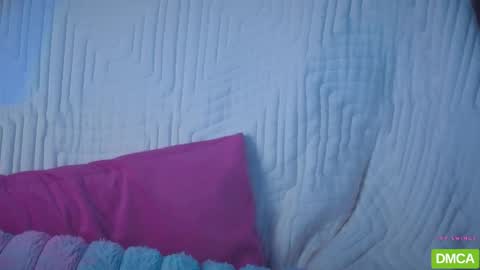 Ivy Swings online show from April 10, 9:26 am