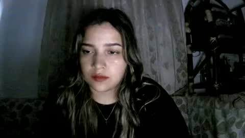 izzy_32 online show from June 28, 8:21 am