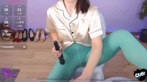 Queen of nylon  Victoria online show from January 23, 5:35 am