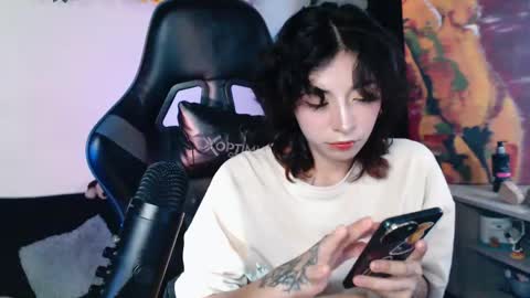 jade 18  online show from April 15, 1:17 am