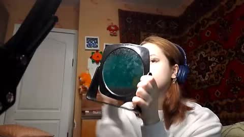 Stella online show from December 14, 11:05 am