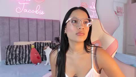 Snapshot of jacobss_gh chatting on September 21, 8:51 pm JACOBSS online show from September 21, 8:51 pm