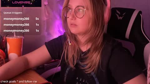 jacywinslat online show from November 6, 7:42 pm