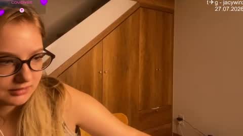 jacywinslat online show from July 27, 9:12 pm