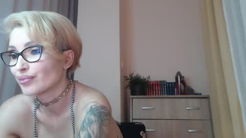 Jada online show from May 21, 6:17 pm
