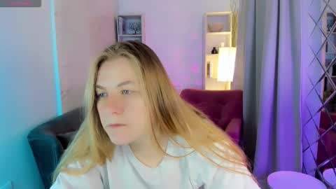 Jade online show from September 10, 8:31 pm