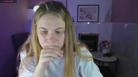 Jade online show from January 8, 8:50 pm