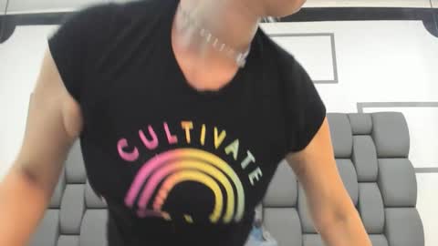 Snapshot of jade_squirt chatting on October 9, 12:09 pm Jade online show from October 9, 12:09 pm