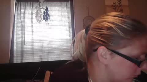 JadeLuv online show from March 1, 6:21 pm