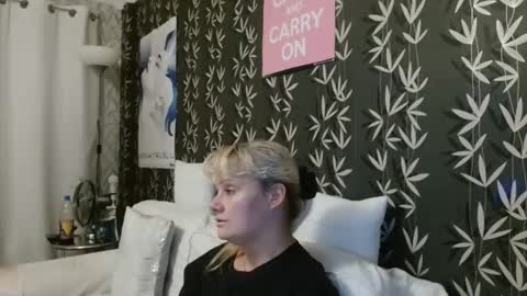 Snapshot of jakkilouise chatting on September 17, 8:29 pm JAKKI LOUISE pornstar online show from September 17, 8:29 pm