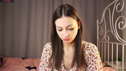 Jennifer  online show from February 23, 5:17 am