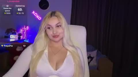 Jane online show from June 15, 7:36 pm