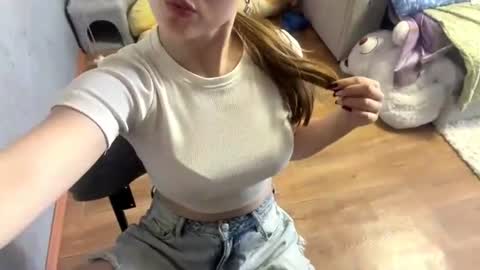 Lilly online show from July 21, 10:49 am
