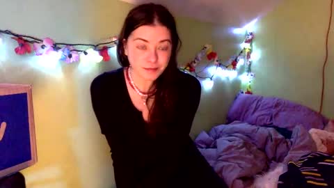 Snapshot of janicepepper chatting on December 9, 8:44 am janicepepper online show from December 9, 8:44 am