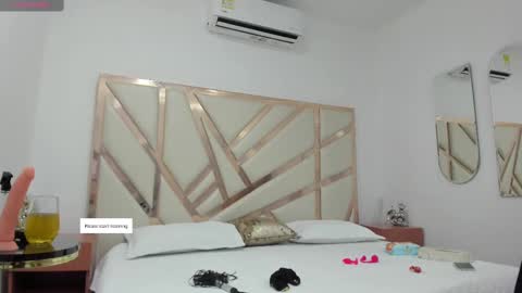 Snapshot of janna_foxx chatting on October 12, 3:42 am Janna online show from October 12, 3:42 am