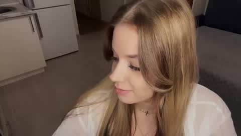 Janni online show from November 3, 7:40 pm