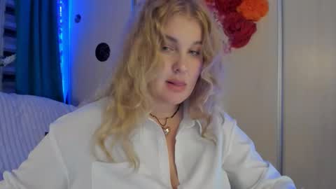 Snapshot of jansylines chatting on October 10, 7:19 pm JansyLines online show from October 10, 7:19 pm