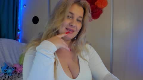Snapshot of jansylines chatting on September 25, 6:45 am JansyLines online show from September 25, 6:45 am