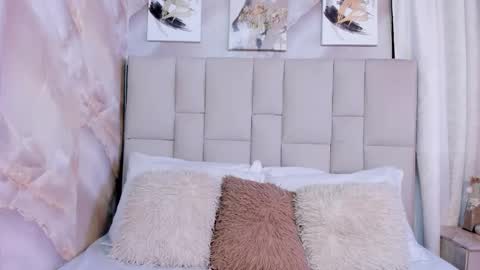 Jaslyn online show from February 27, 6:30 pm