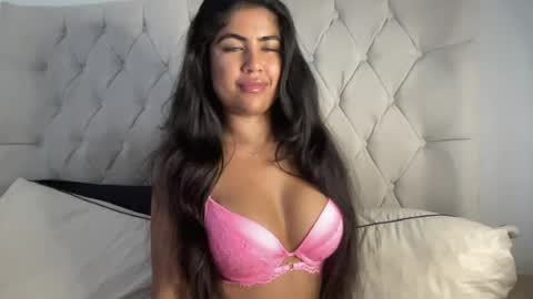 Jasmine Fox  online show from July 28, 7:39 pm