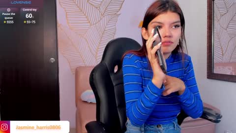 Snapshot of jasmineharris chatting on December 19, 11:29 am jasmineharris online show from December 19, 11:29 am