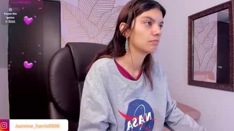 Snapshot of jasmineharris chatting on March 11, 11:44 am jasmineharris online show from March 11, 11:44 am