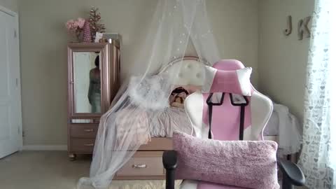 JasmineKay online show from March 30, 4:50 pm