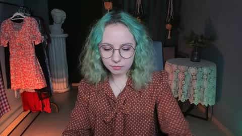Snapshot of jasminemilko chatting on December 8, 5:18 am Jasmine online show from December 8, 5:18 am