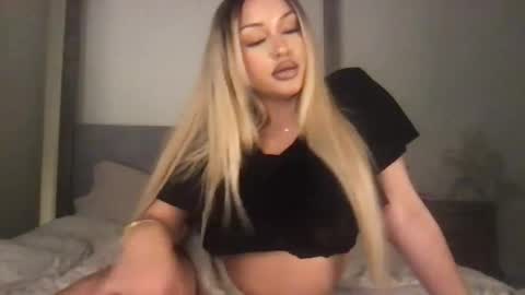 Snapshot of jaylababy24 chatting on October 5, 5:34 am Jayla online show from October 5, 5:34 am