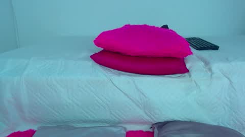 jazmin online show from January 17, 2:08 am