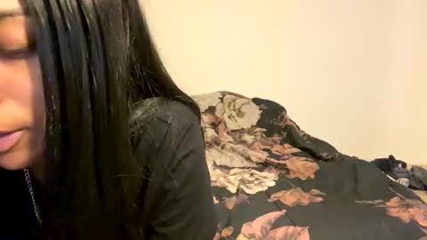 Snapshot of jeddahdolly chatting on February 25, 11:04 pm jeddahdolly online show from February 25, 11:04 pm