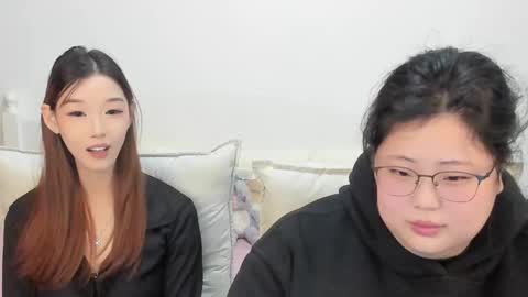 jelenaania online show from December 2, 6:43 pm