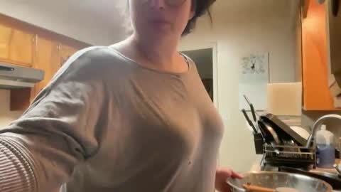 Snapshot of jellybeanin chatting on December 25, 8:07 pm Jelli online show from December 25, 8:07 pm