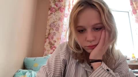 Jessica online show from March 20, 8:08 am