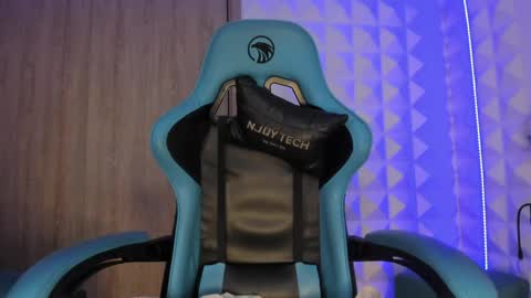 jendralevis online show from May 20, 1:57 am