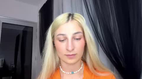 Joani online show from July 28, 7:39 pm