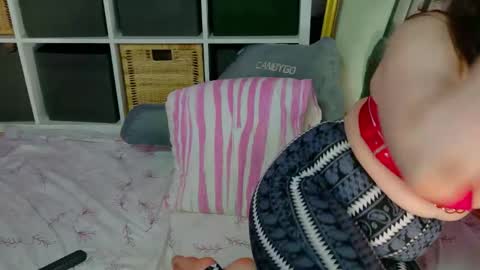 jennasxy19 online show from June 2, 7:48 pm
