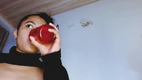 jenner_lena online show from June 2, 7:31 am