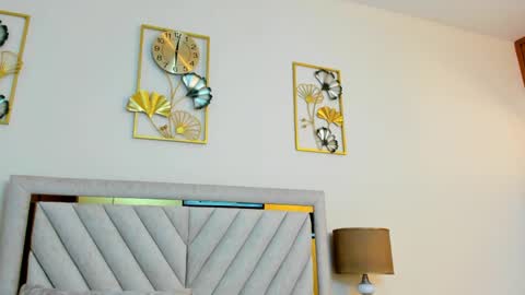 jenner_madison online show from May 29, 12:47 pm